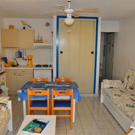 Apartamento T2 Au Bord De L'eau Avec Piscine Chauffee, Terrasse Et Acces Direct A La - Fr-1-431-39 *