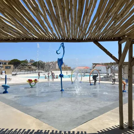 T2 Au Bord De L'eau Avec Piscine Chauffee, Terrasse Et Acces Direct A La - Fr-1-431-39