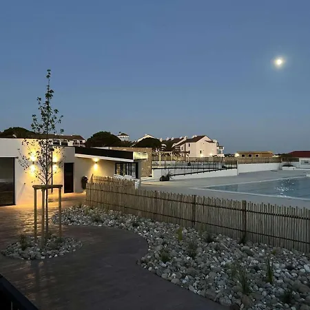 Apartamento T2 Au Bord De L'eau Avec Piscine Chauffee, Terrasse Et Acces Direct A La - Fr-1-431-39